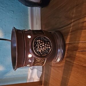 Scentsy Chianti wax warmer